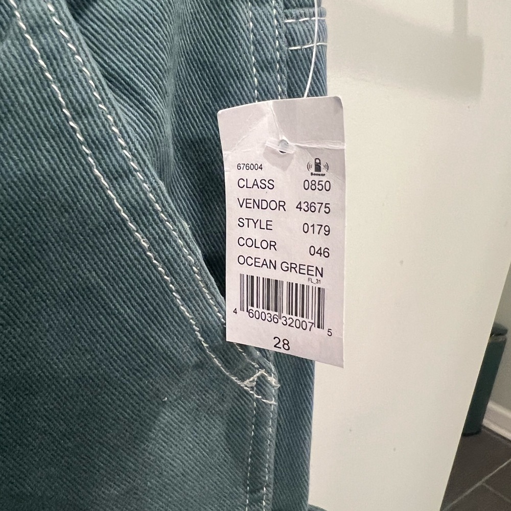 PacSun Low Rise Cargos - Picture 5 of 5